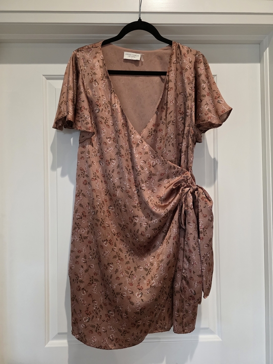 Dress Forum Dresses & Skirts - Reformation Mauve Floral Wrap Mini Dress
